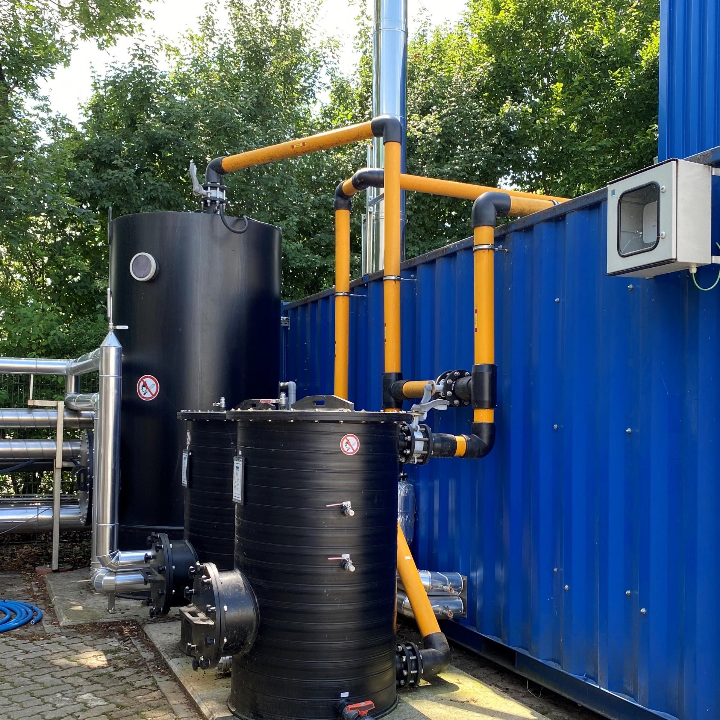 FlexBio Biogasaufbereitung mit biologischer Entschwefelung und Aktivkohlefilter zur Reduzierung von Schwefelwasserstoff aus Biogas.