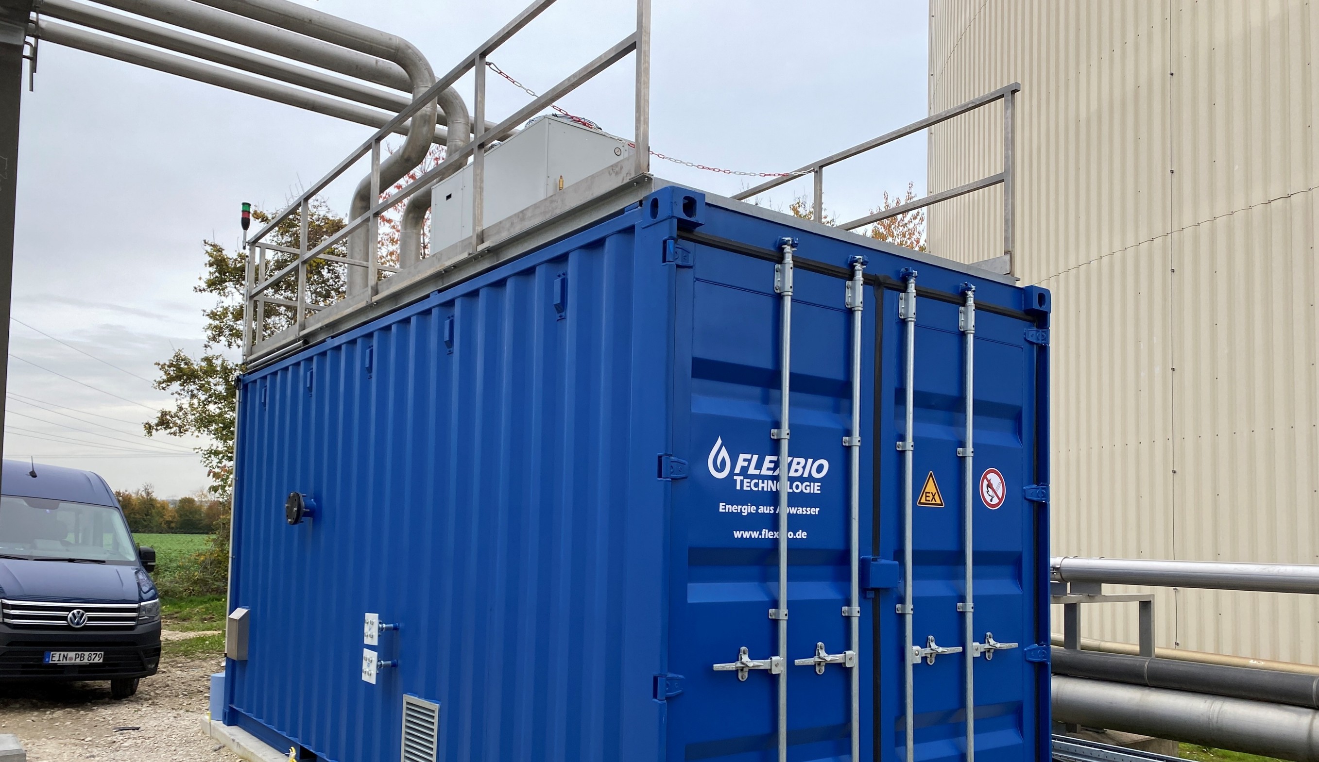 FlexBio Biogasaufbereitung im 20-ft-Container für bis zu 600 m³/h Biogas mit Entschwefelung, Gastrocknung und Gasverdichtung.